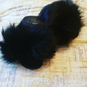 Fox fur slides